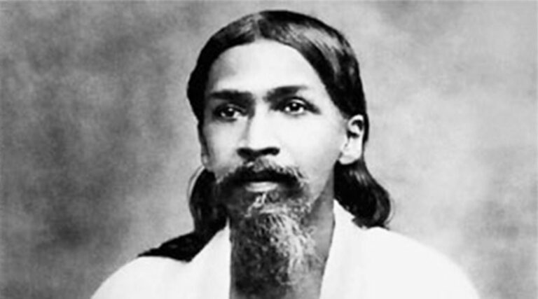 शिक्षा, योग और दर्शन की प्रतिमूर्ति: श्री अरविंद घोष